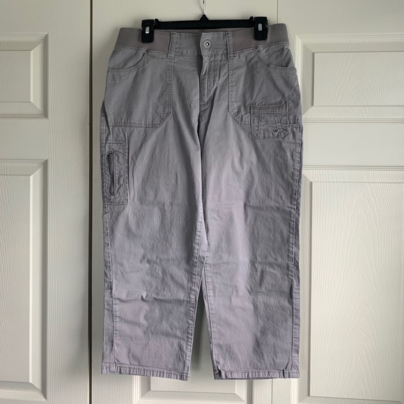 Lee Comfort Capris. GUC. - Picture 1 of 10